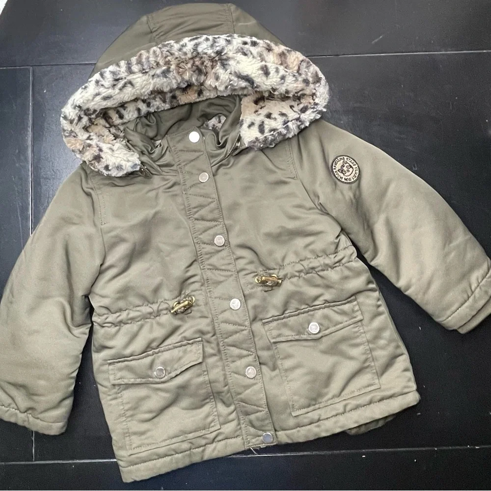 Girls H&M Olive Green Hooded Winter Jacket 3-4 years
